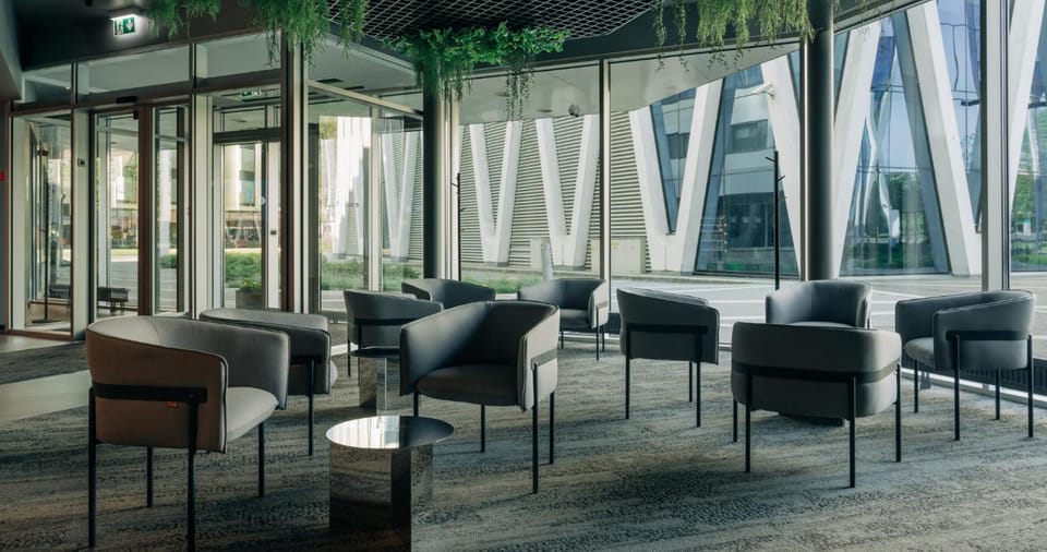 Shared lounge/TV area