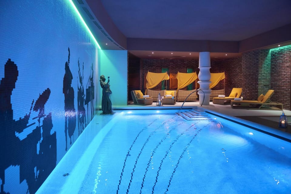 Swimming pool