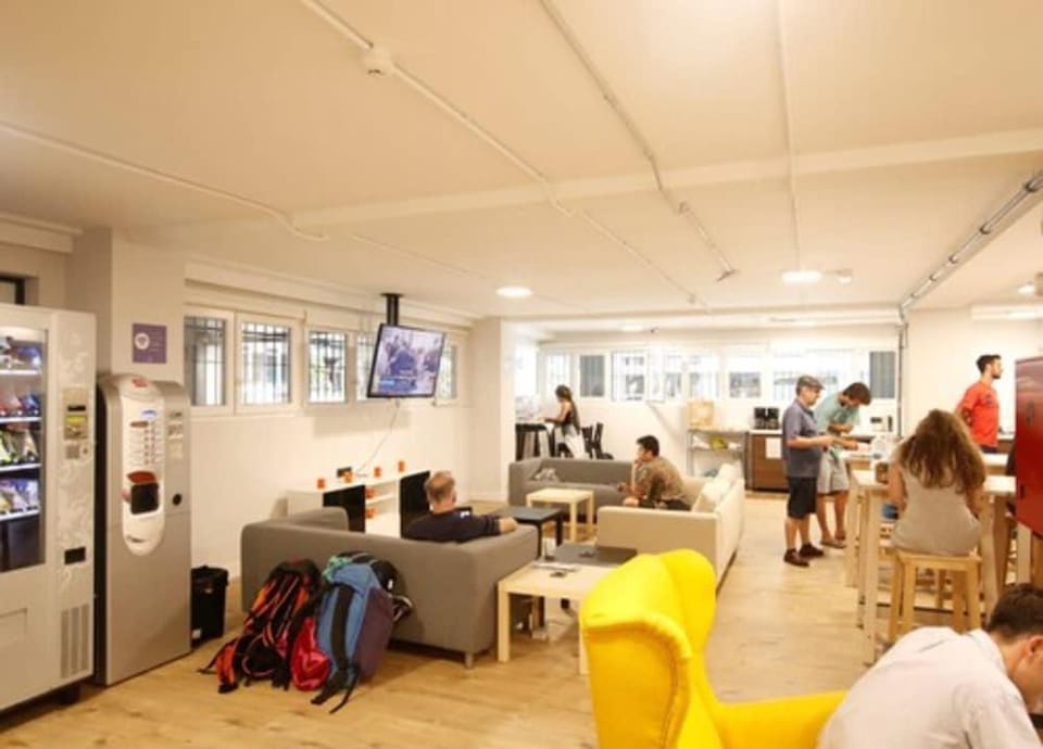 Bilbao Metropolitan Hostel by Bossh Hotels Hostel in Bilbao