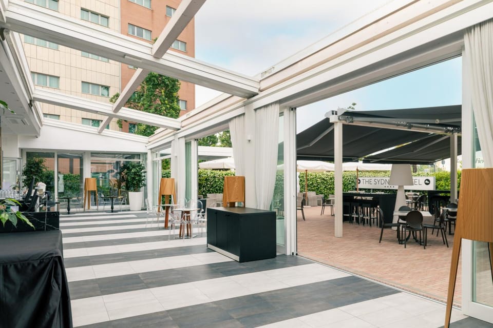 Bar/lounge