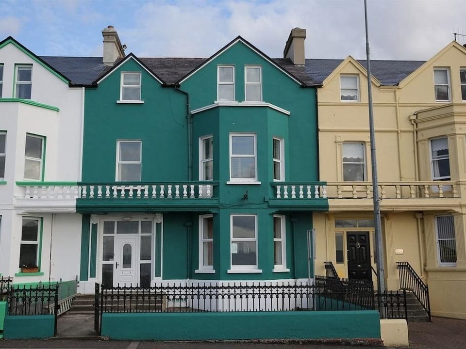 Rolling Wave Guesthouse Hotel in County Donegal