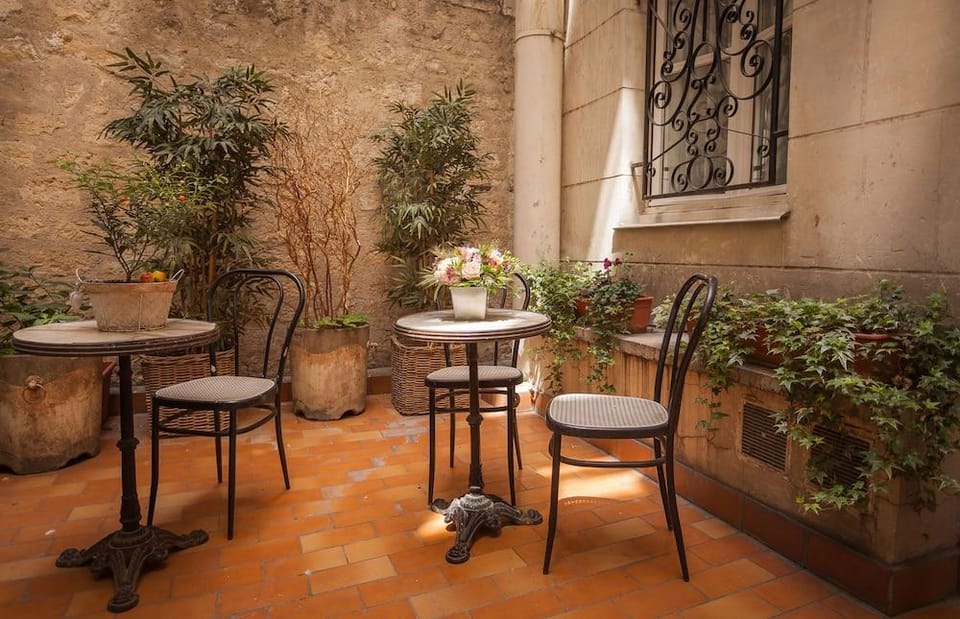 Hotel Le Compostelle Hotel in Paris