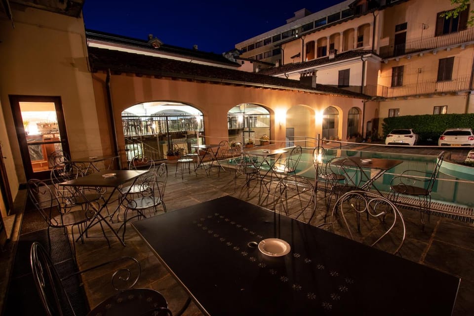 Albergo Le Due Corti Hotel in Como