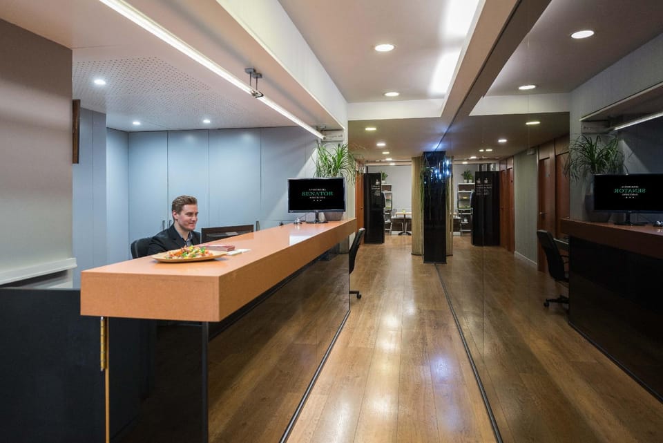 Aparthotel Senator Barcelona Apartment hotel in Barcelona