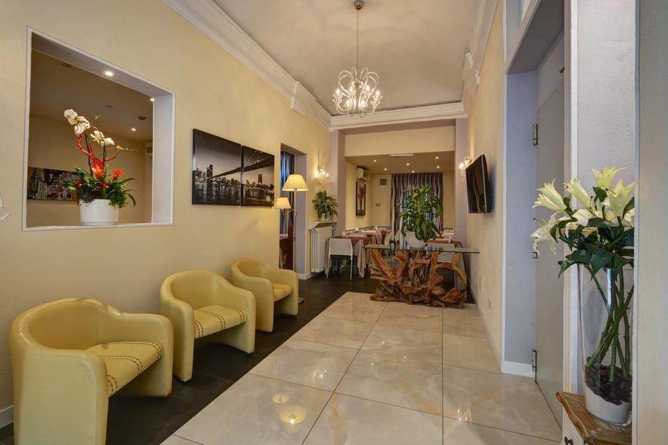 Shared lounge/TV area