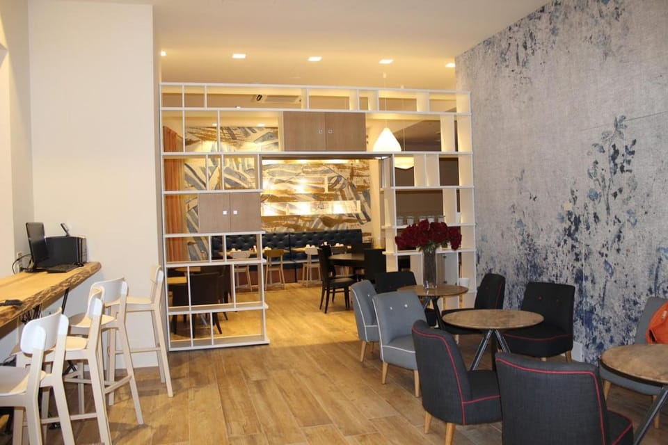 Bar/lounge