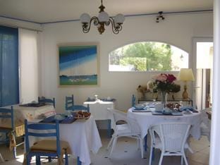 Escale Au Soleil Hotel et Appart Hotel in Fréjus