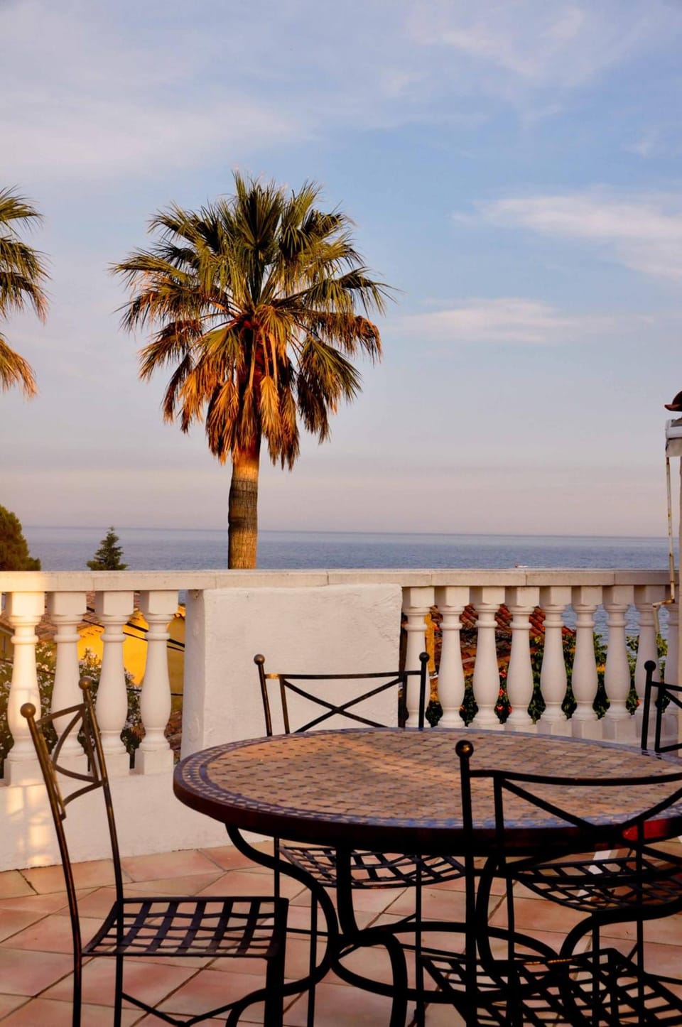 Escale Au Soleil Hotel et Appart Hotel in Fréjus
