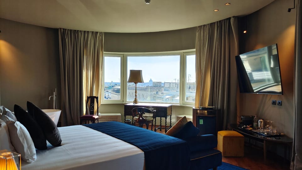 Suite room