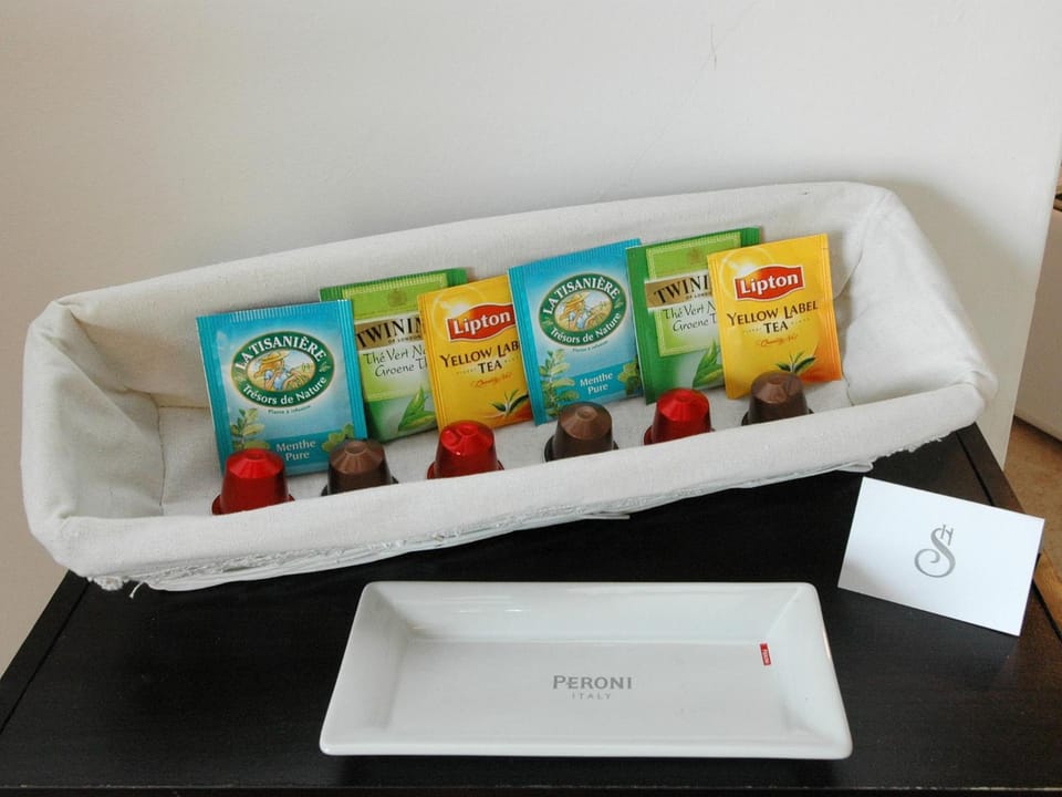 Conde Chic Studio Hotel in Paris