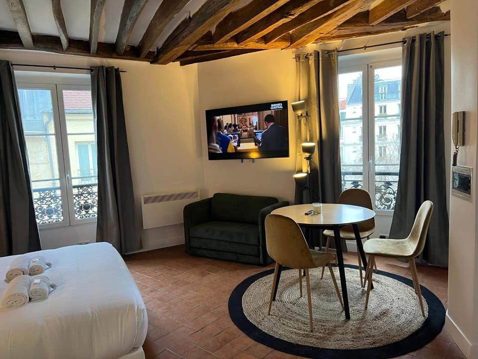 Conde Chic Studio Hotel in Paris