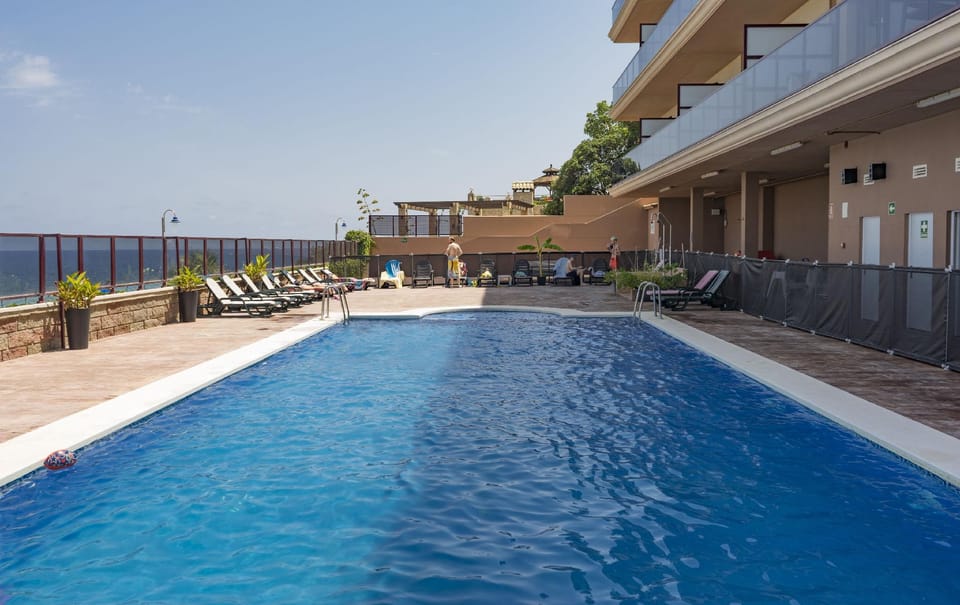 Aparthotel El Faro Hotel in Ribera Baixa