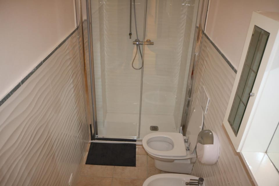 R.T. HOUSE'S Hostel in Rome
