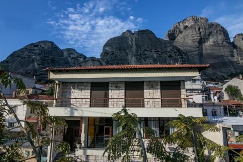 The Holy Rock - Hostel at meteora Hostel in Kalabaka