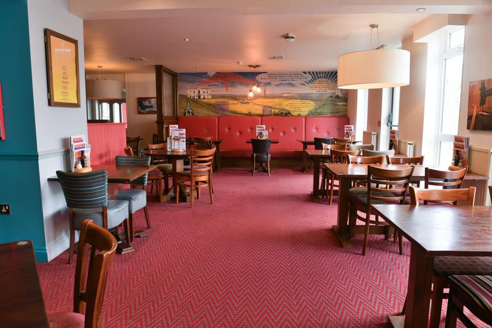 Highwayman Hotel Hotel in Luton