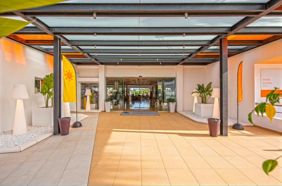 Hotel Caribe Hotel in Es Canar