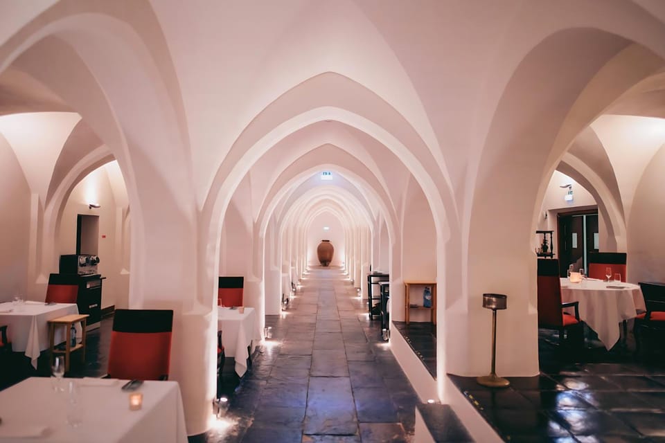 Convento do Espinheiro, Historic Hotel & Spa Hotel in Evora
