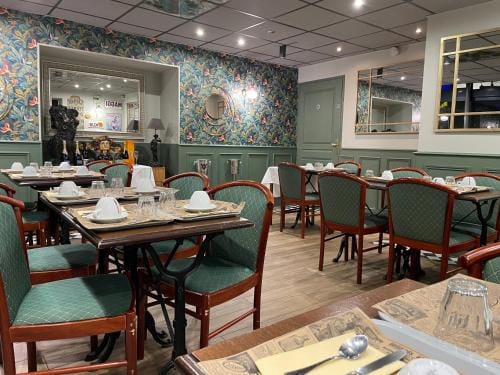 Le Richelieu Bacchus Hotel in Fontainebleau