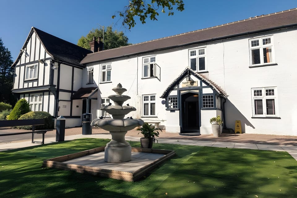 Tudor Lodge Hotel Hotel in Pinner