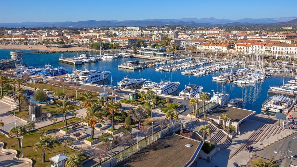 Hotel de Flore Hotel in Saint-Raphael