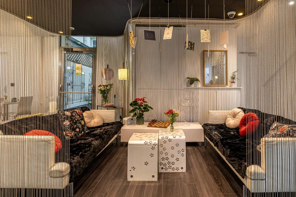 Shared lounge/TV area