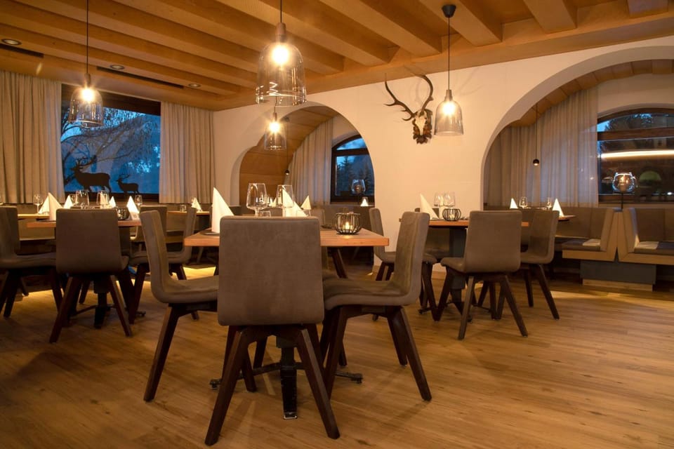 Hotel Toblacherhof Hotel in Dobbiaco