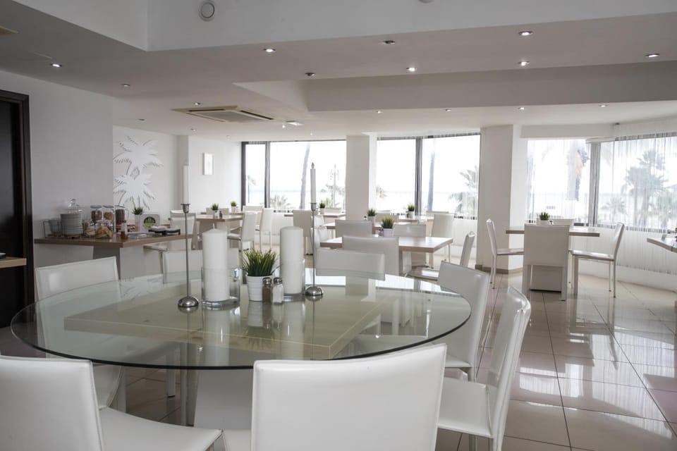 Les Palmiers Beach Boutique Hotel & Luxury Apartments Apartment hotel in Larnaca