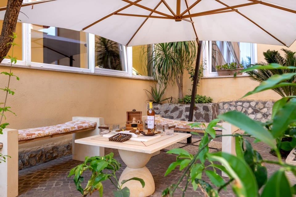 Hotel De La Ville Relais Hotel in Lazio