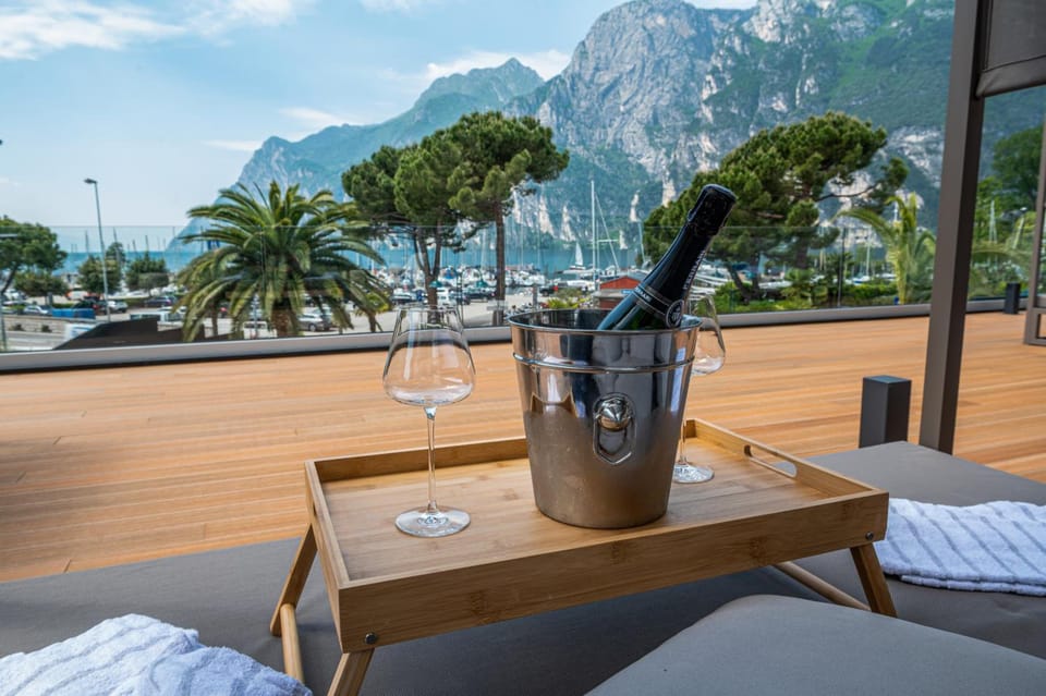 Lake Front Hotel Mirage Hotel in Riva del Garda