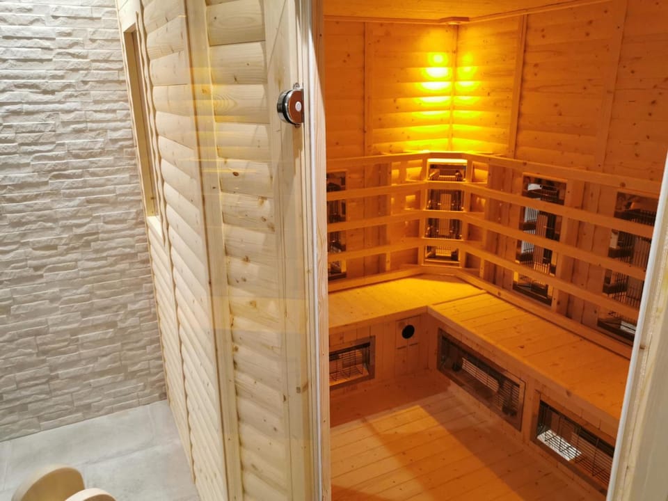 The Beeches Hotel & Leisure Club Hotel in Nottingham