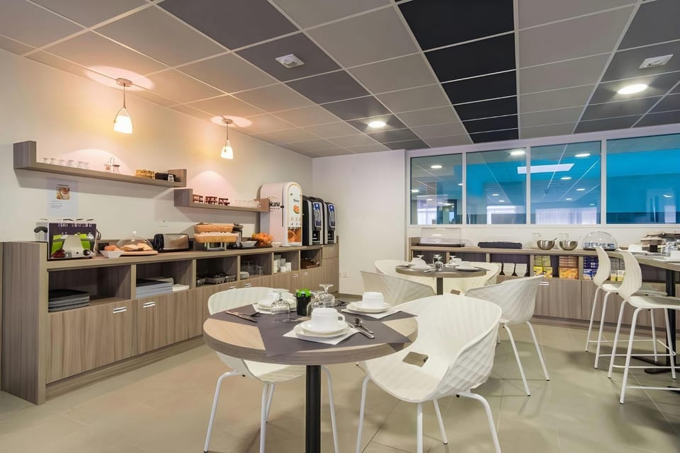 Nemea Appart Hotel Home Suite Nancy Centre Apartment hotel in Tours