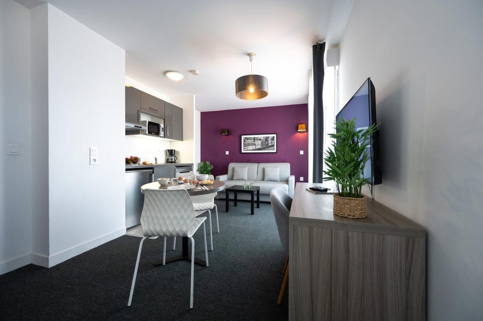 Nemea Appart Hotel Home Suite Nancy Centre Apartment hotel in Tours