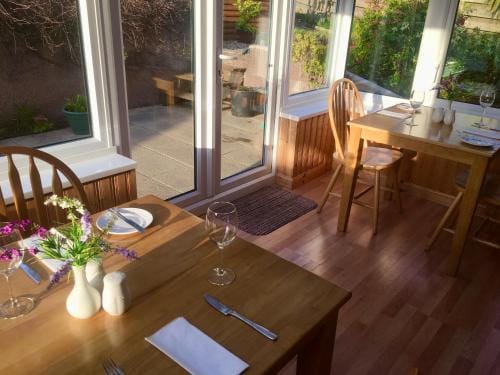 White Cottage B&B Hotel in Scotland