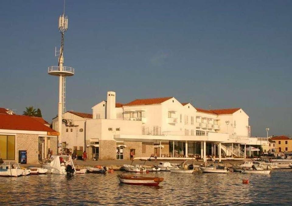 Hotel Loza Hotel in Novalja