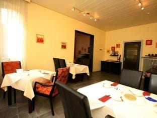 Hotel Reverey Inn in Hanover