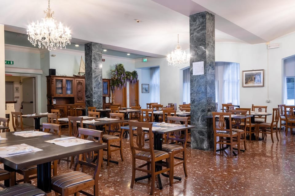 Bar/lounge