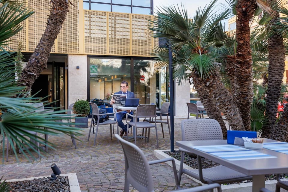 Fly Deco Hotel Hotel in Ostia