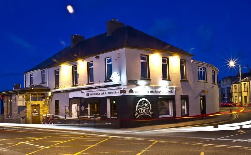 Maddens Bridge Bar & Guesthouse Hotel in County Donegal