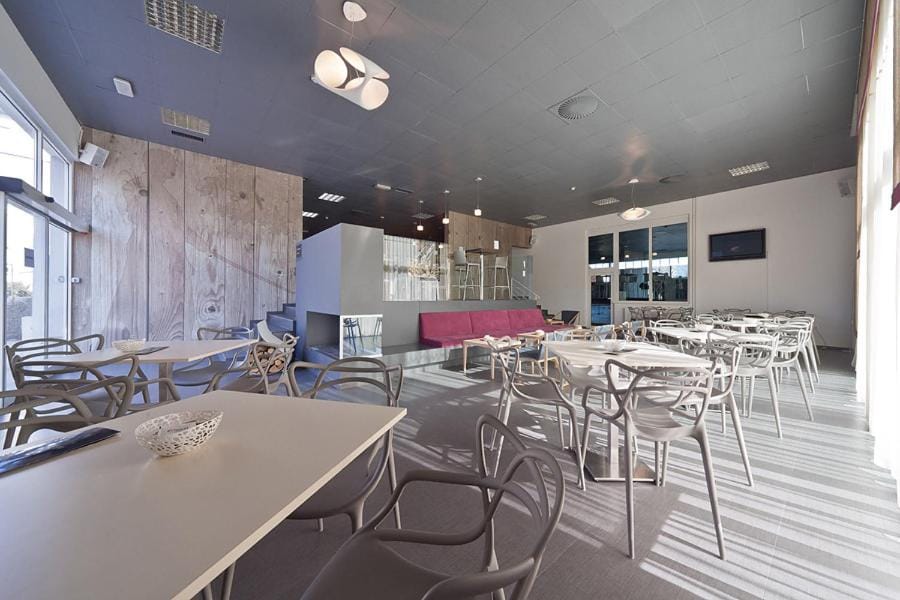 Bar/lounge