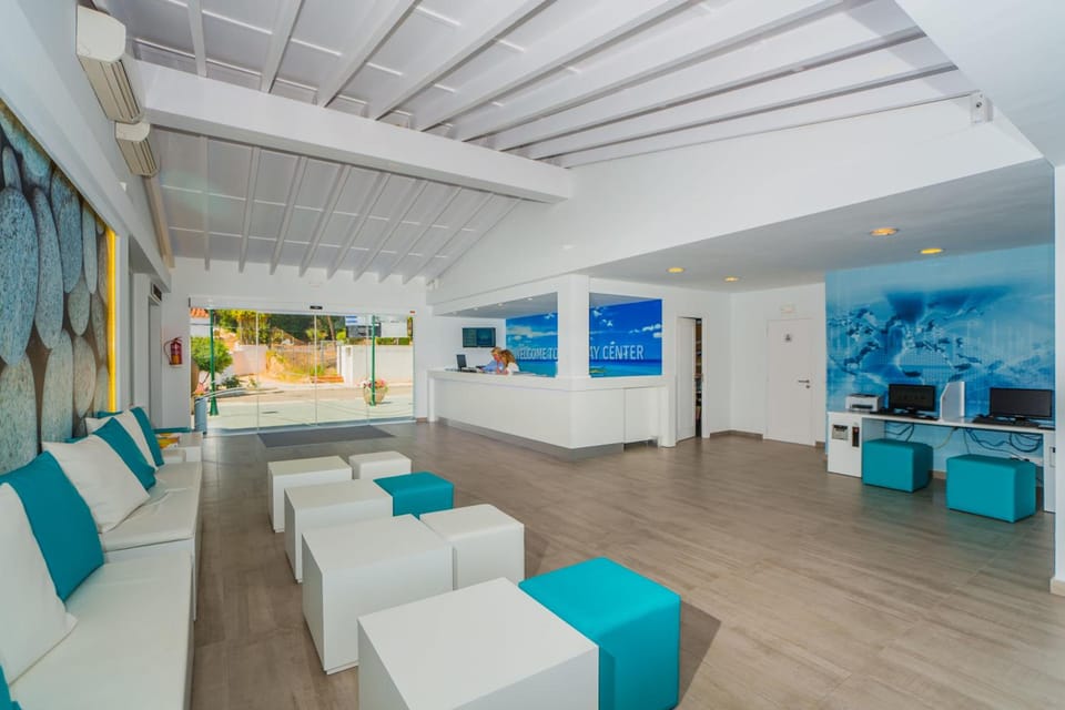 Aparthotel Holiday Center Apartment hotel in Serra de Tramuntana