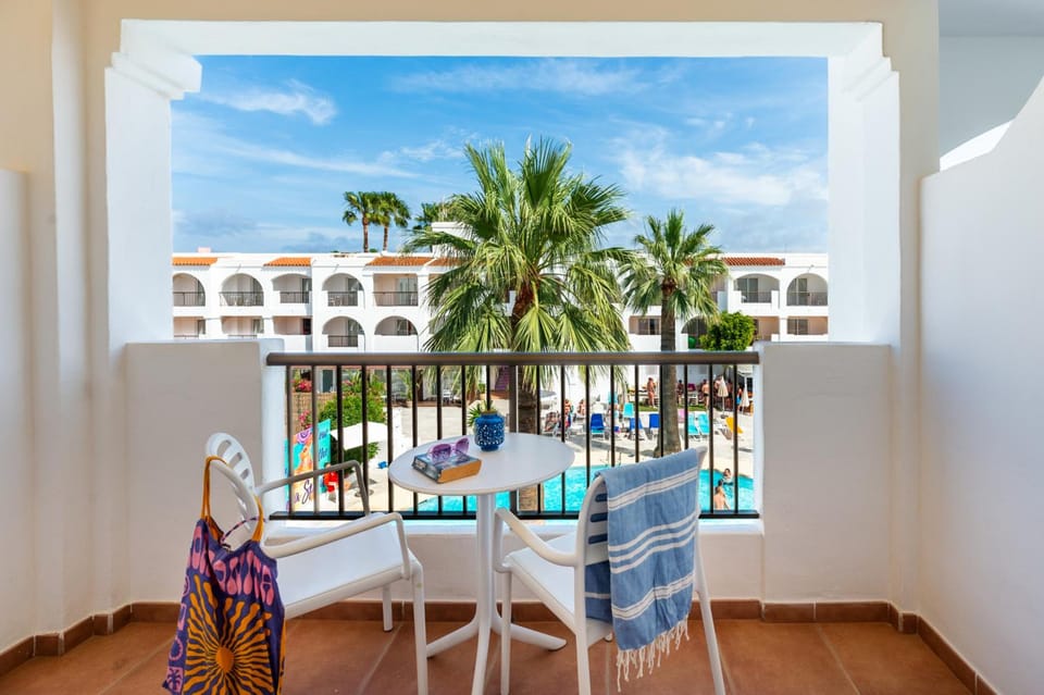 Hotel Vibra Bossa Flow Hotel in Ibiza