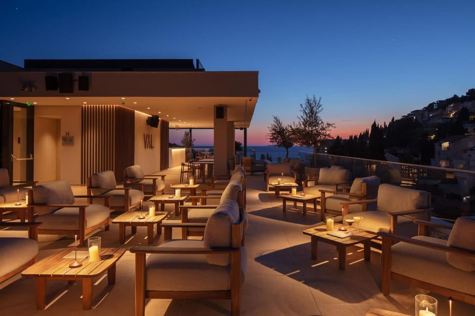 Bar/lounge