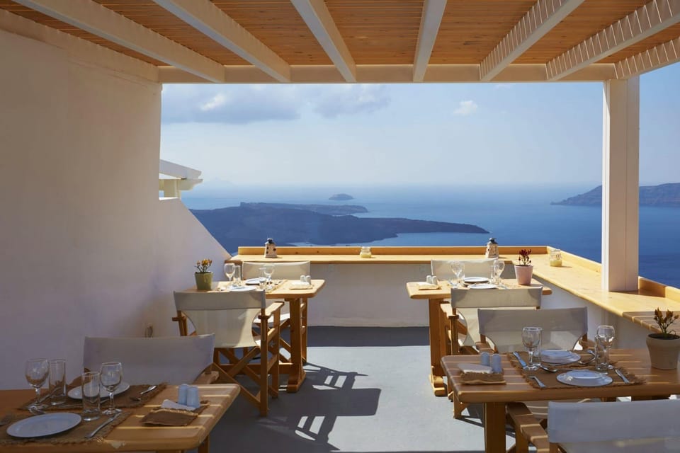 Ira Hotel & Spa Hotel in Thera