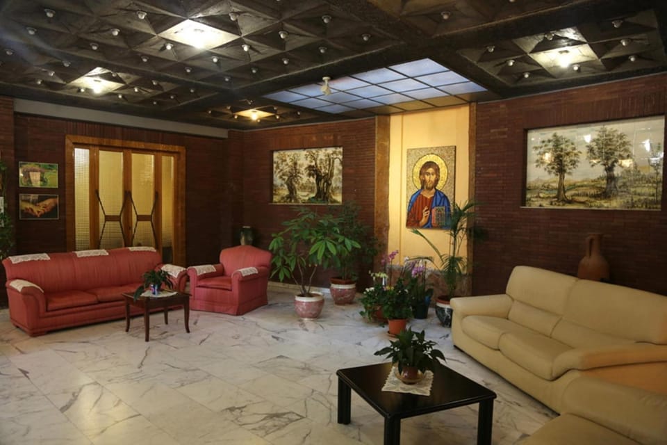 Shared lounge/TV area