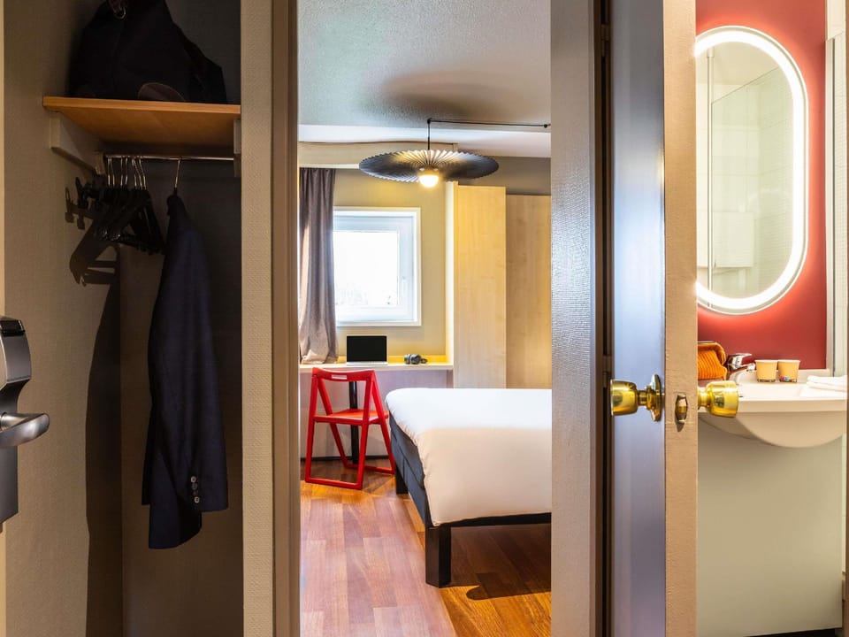 Guestroom