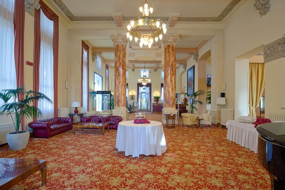 Palace Grand Hotel Varese Hotel in Varese