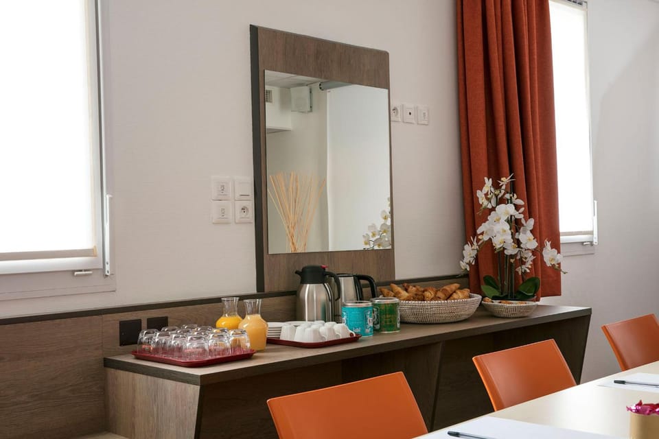 Hotel Clermont Estaing Hotel in Clermont-Ferrand