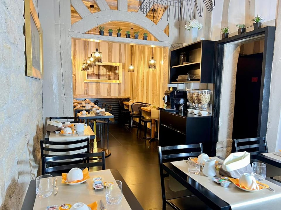 Pratic Hotel Hotel in Paris