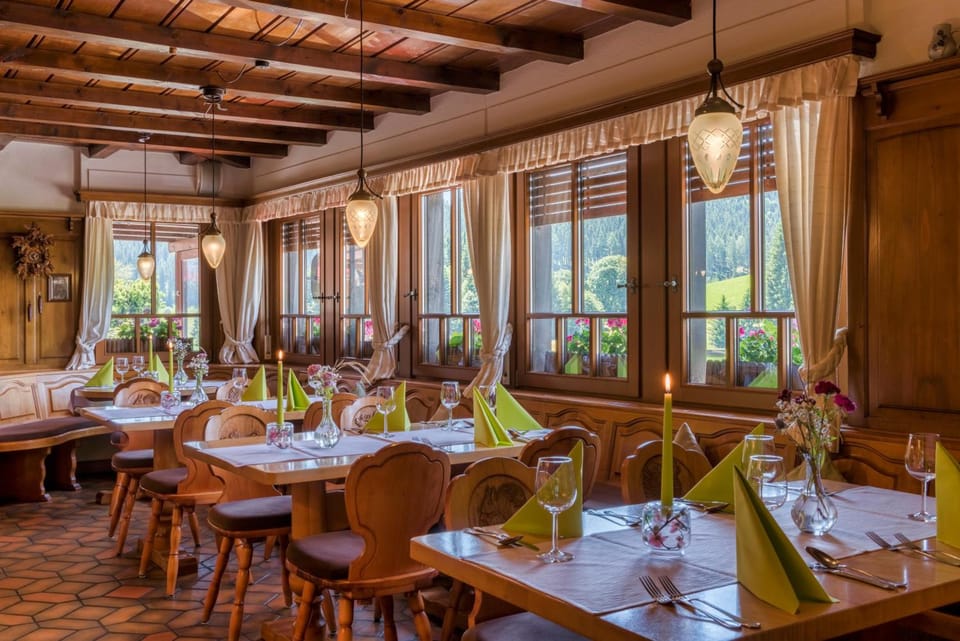 Landhotel Restaurant Jostalstuble Hotel in Titisee-Neustadt