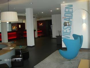 Motel One Frankfurt Airport Hotel in Frankfurt